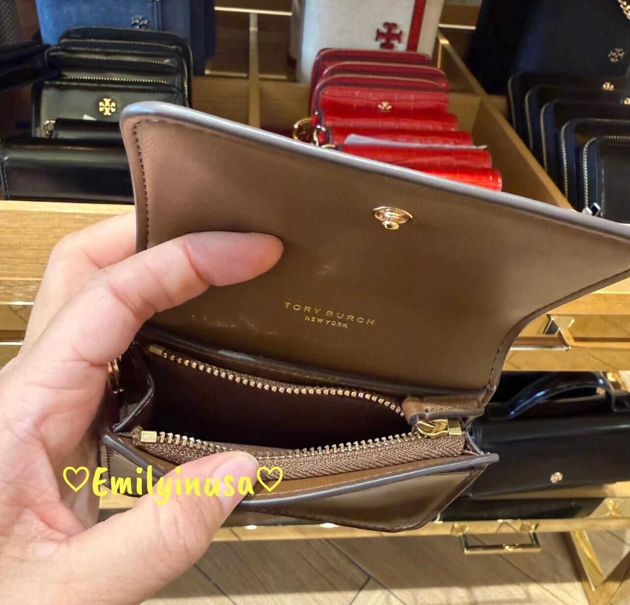 【預購】Tory Burch H0523152 Emerson 啡色對摺卡包