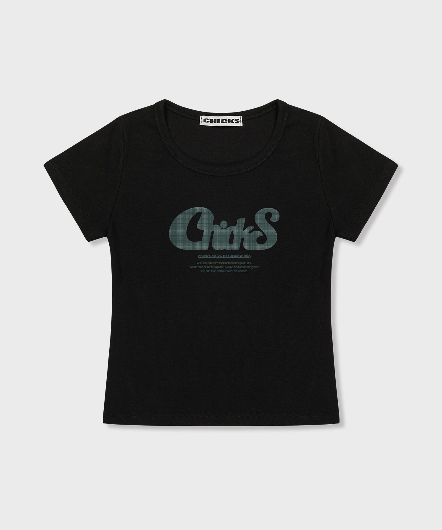 CHICKS 格紋字母印花短版修身短袖T恤 黑色 5014518615