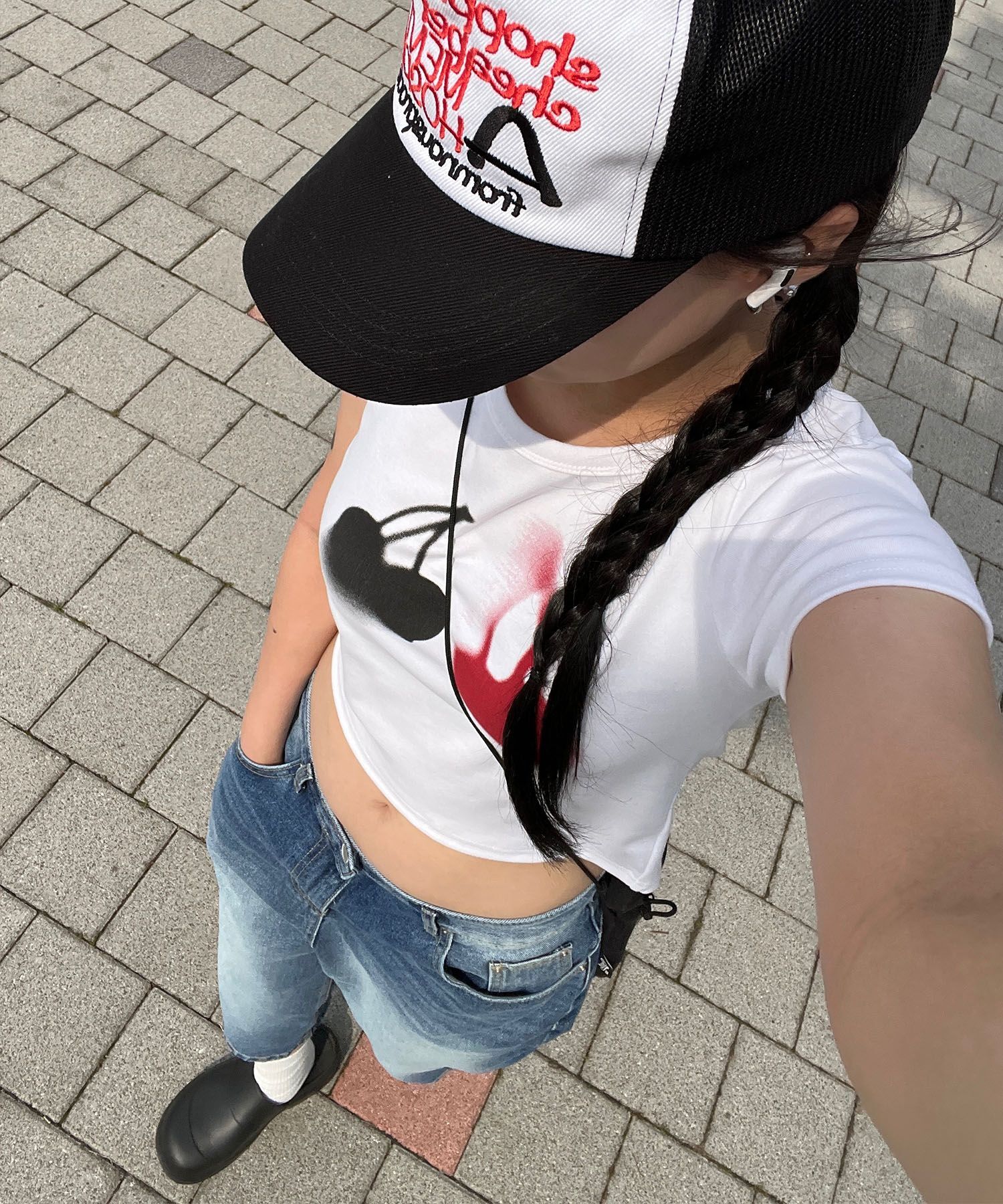 CHICKS 櫻花感修身短版短袖T恤 5014351995
