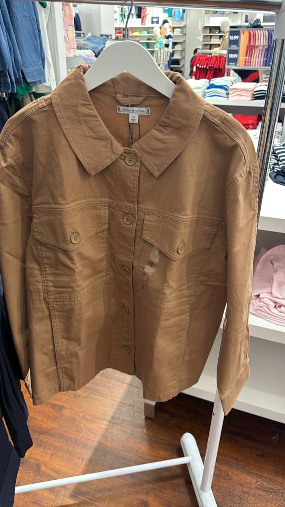 AG007 Tommy Hilfiger 淺杏色開胸襯衣
