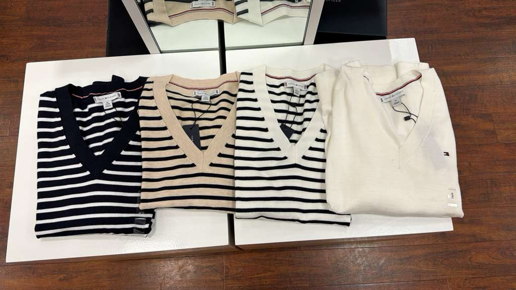 AG036 Tommy Hilfiger 經典V領針織上衣