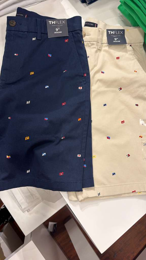 AG078 Tommy Hilfiger 男裝淨色小圖案短褲