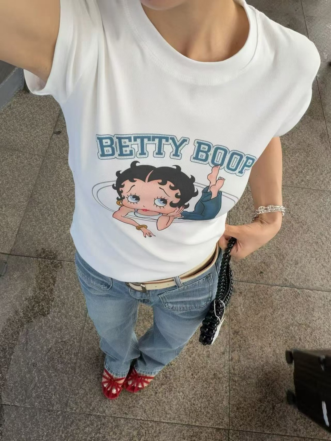 牛仔褲BETTY短袖T