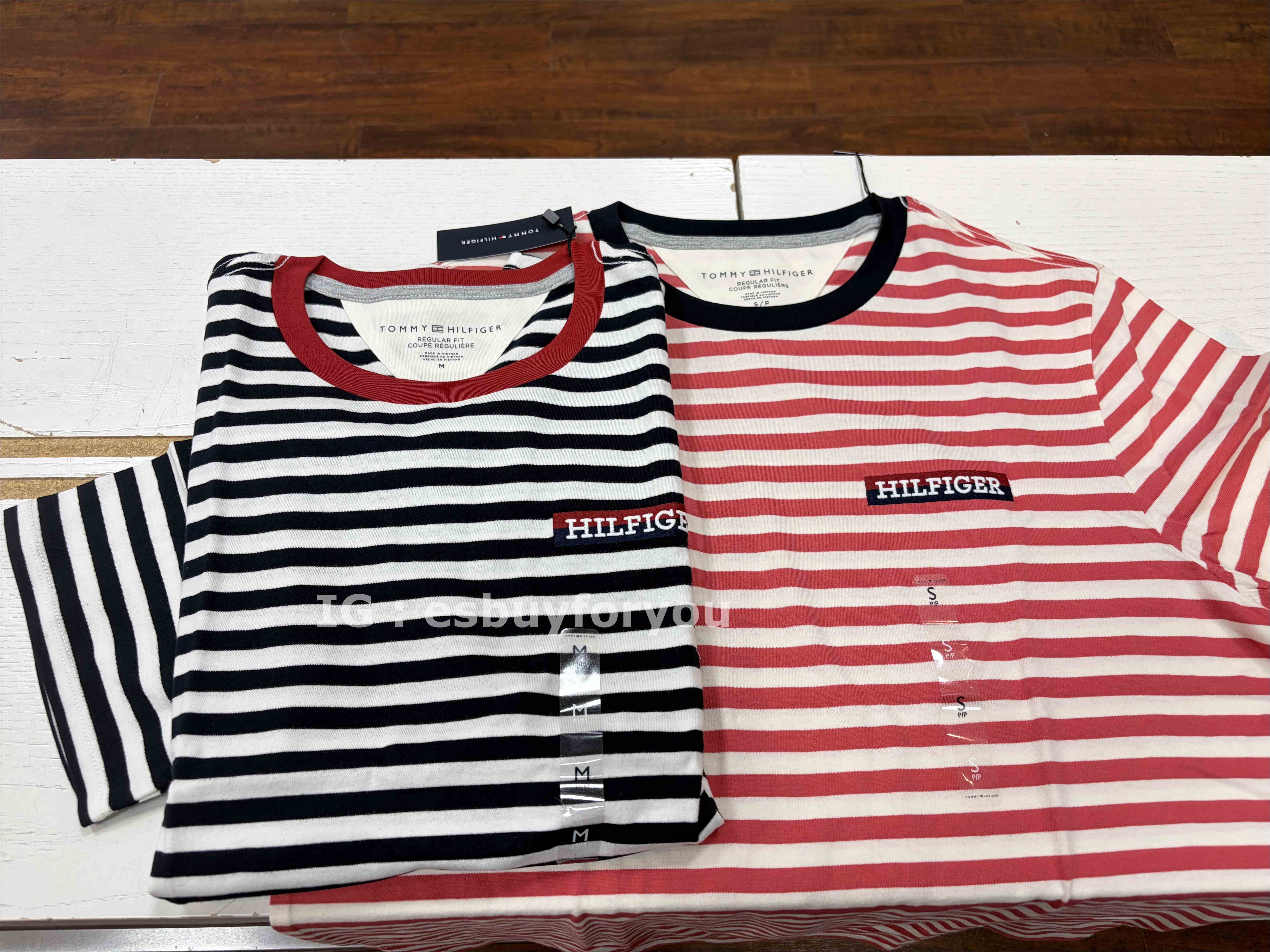 TOMMY 男大人 橫條紋 刺繡字樣標誌 短TEE (2色)