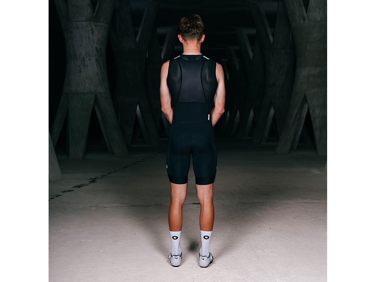 The Service Course Men's Engineered Bib Shorts 男款連身車褲 - 黑色