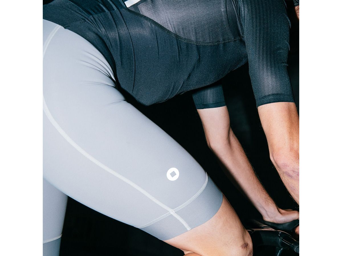 The Service Course Men's Engineered Bib Shorts 男款連身車褲 - 灰色