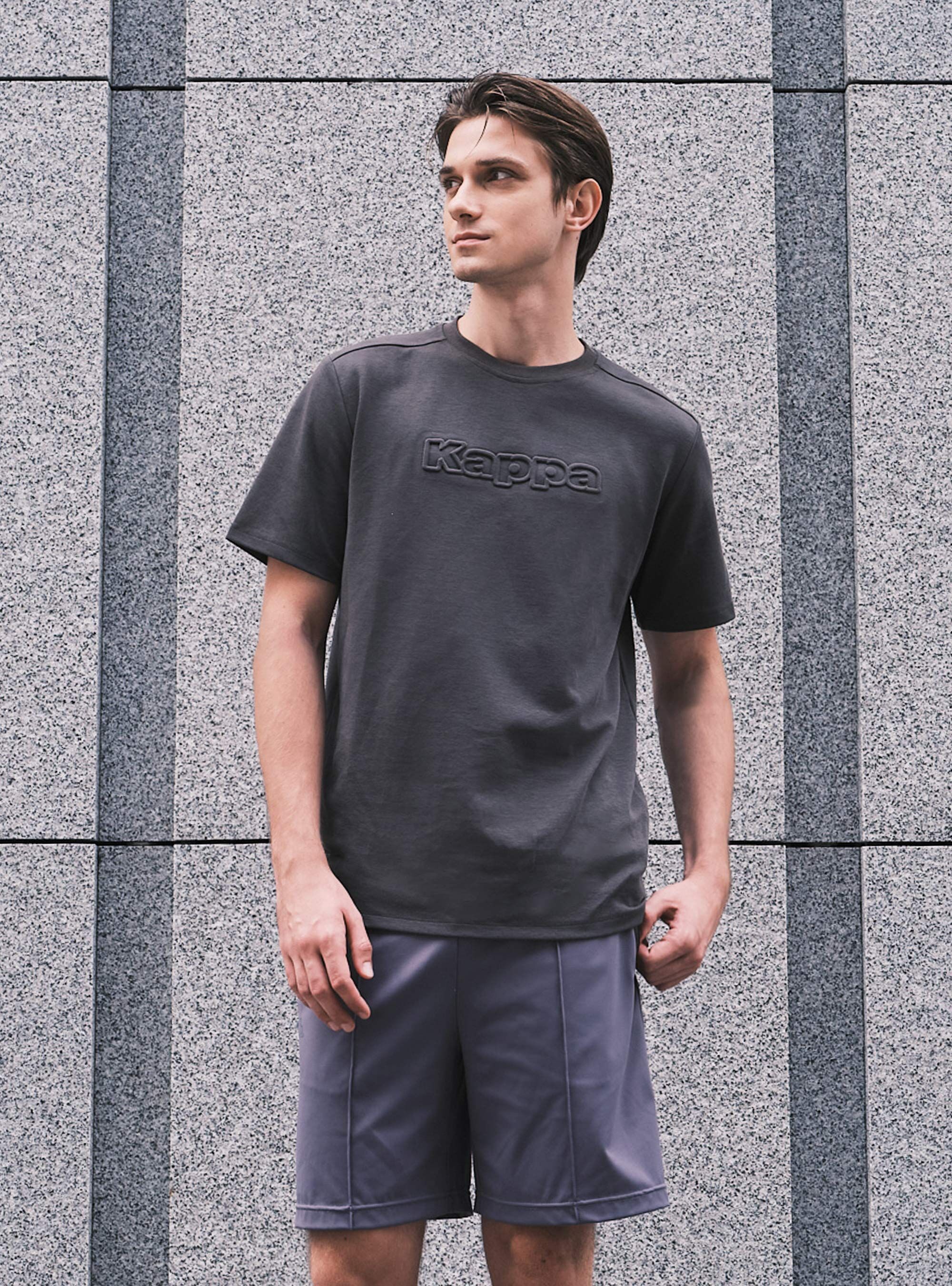 男女適穿  立體壓字棉質短袖T-shirt