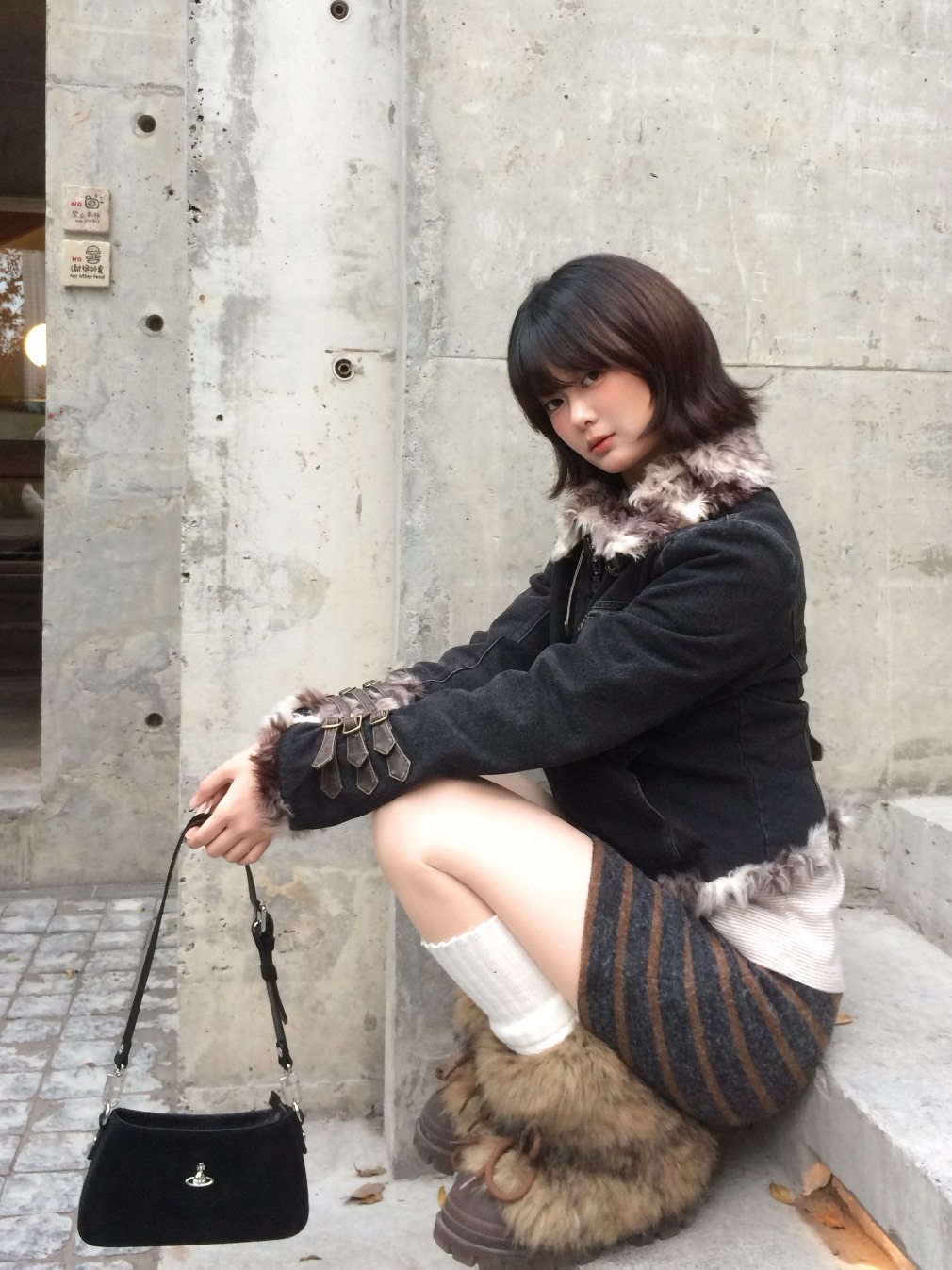 VIVIENNE WESTWOOD 西太后 TASHA 可拆卸可調節 浮雕土星 腋下包