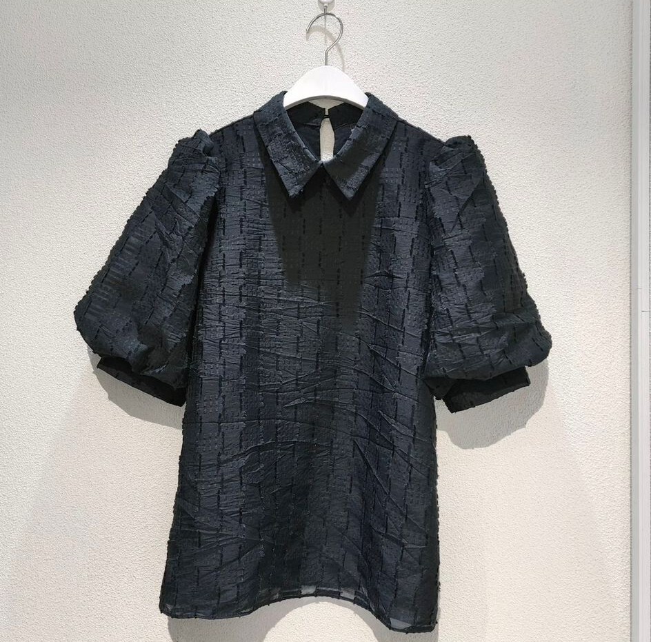 GN01 胸 39 長24 $509 (一口價)