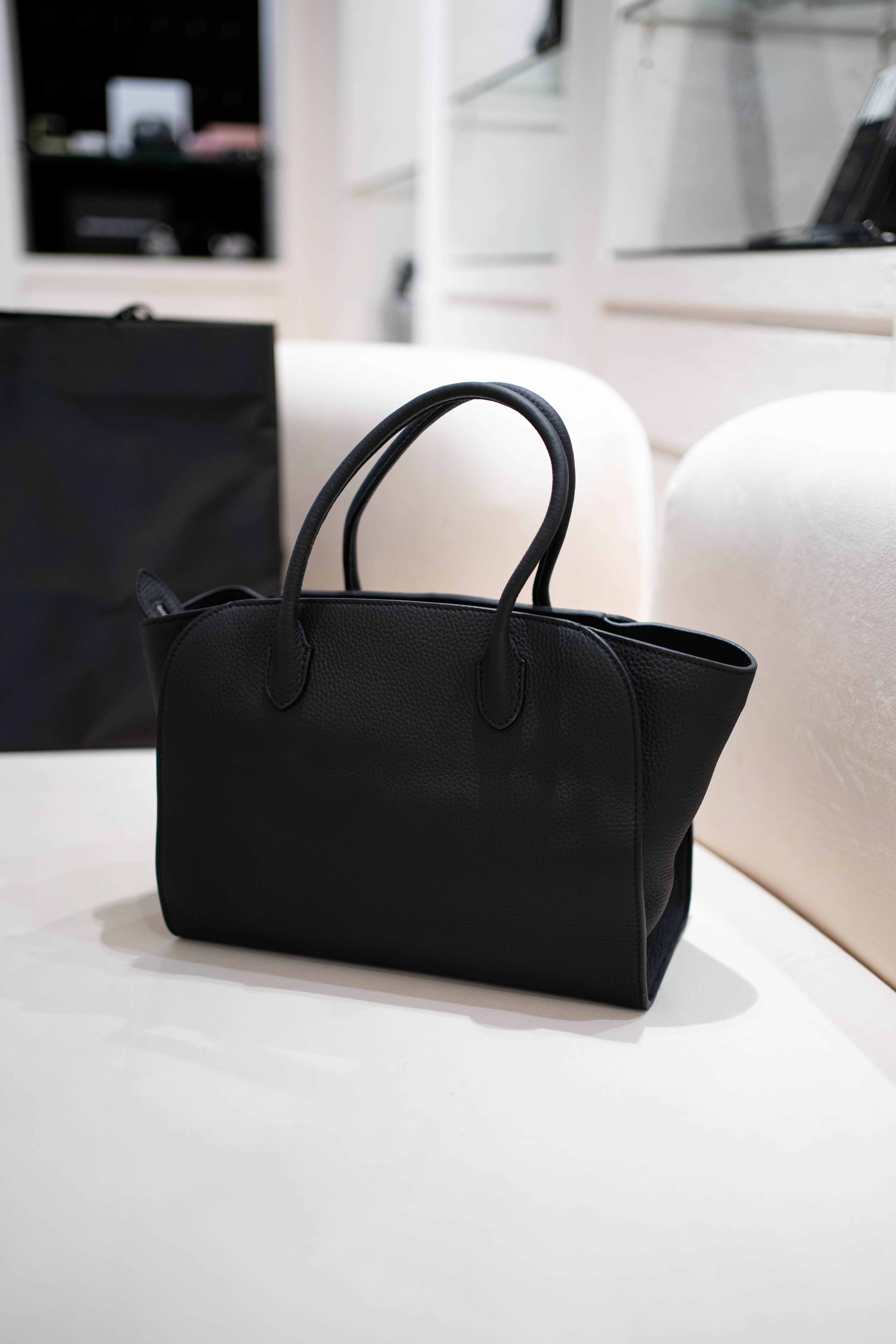 The Row Marlo 12 Black Calfskin 黑色荔枝小牛皮