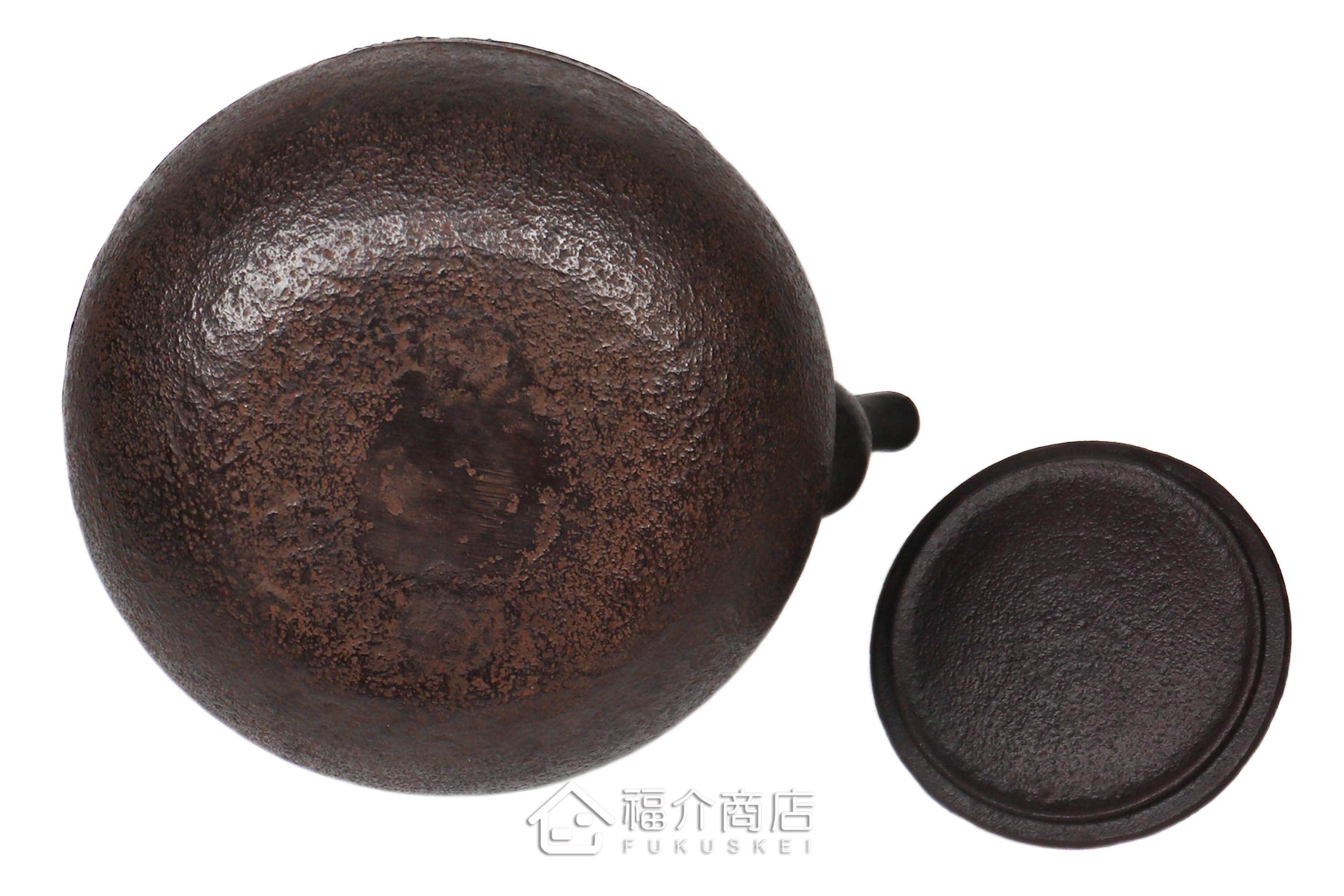 岩戶賢一郎所製作的日本鐵壺,壺身設計龍的圖紋