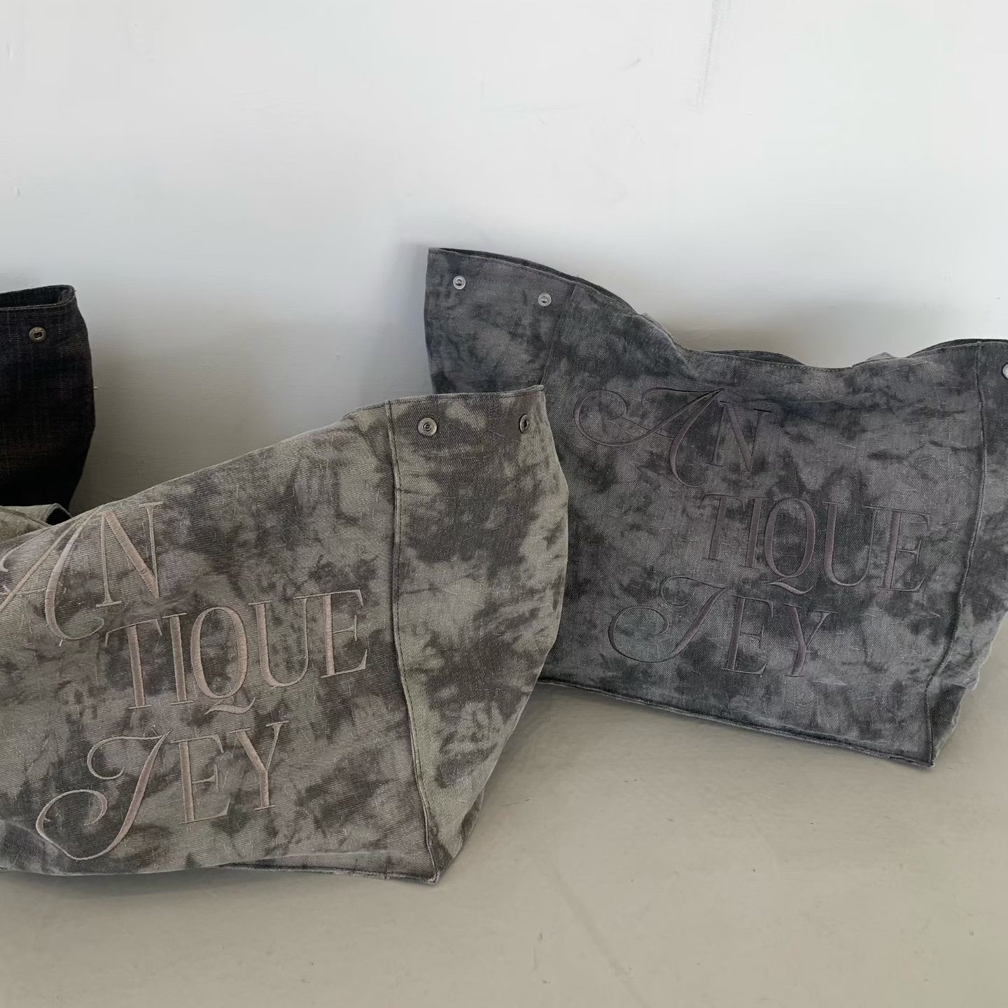 🇰🇷 韓國製大容量厚磅暈染刺繡包