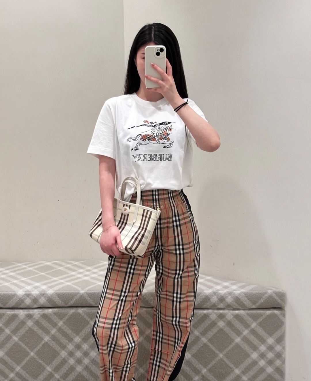 BBR 白色經典刺繡戰馬大Logo 短袖 Tee (女款)