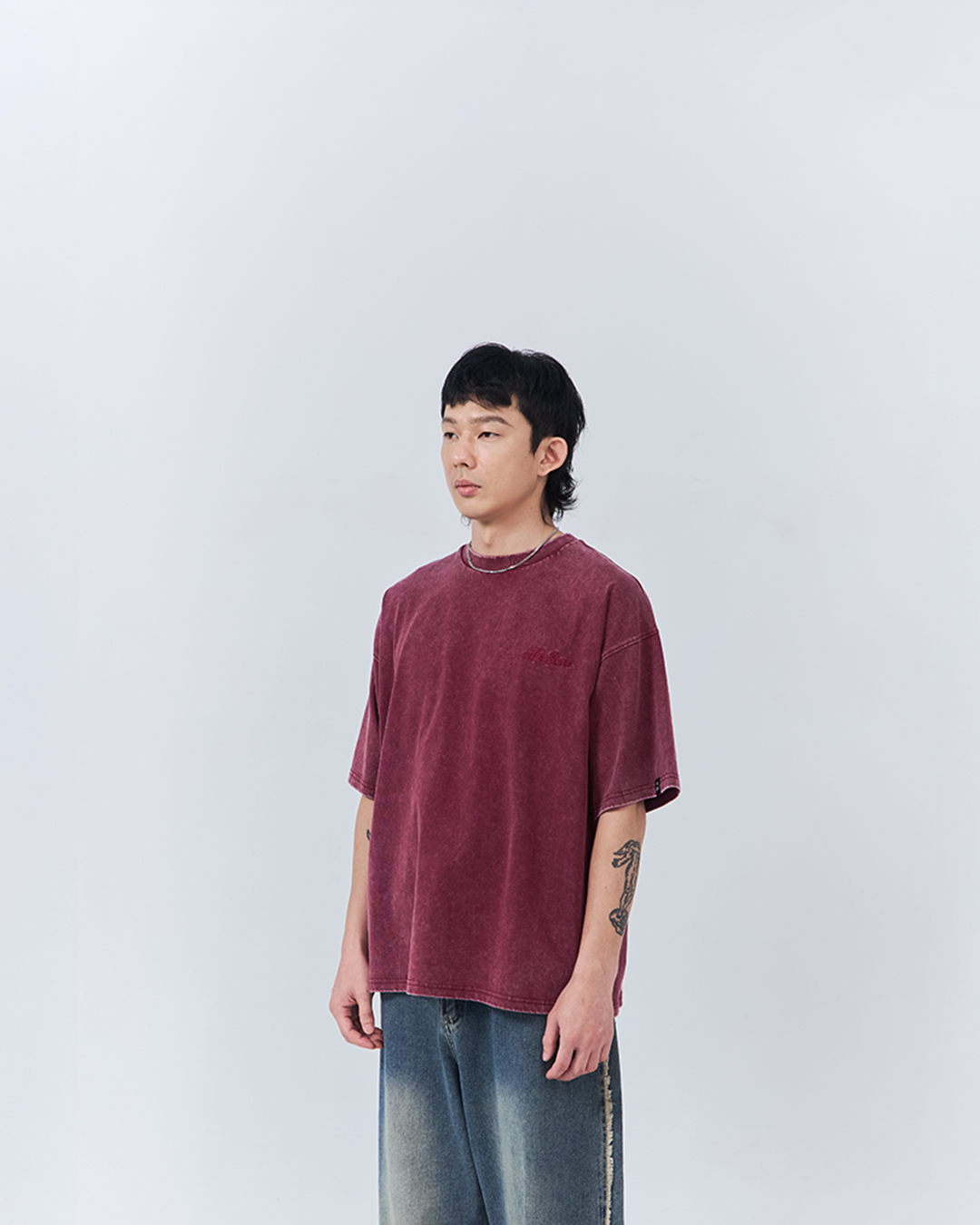 Men's Distressed Design Embroidered Short-Sleeve Top - Red (S/M/L/XL)【01190356】in stock+pre-order