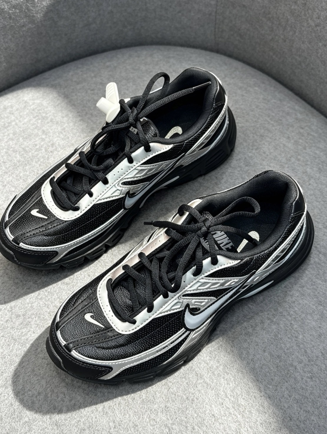 <🫥酷妹都來> Nike Initiator 新復古黑銀