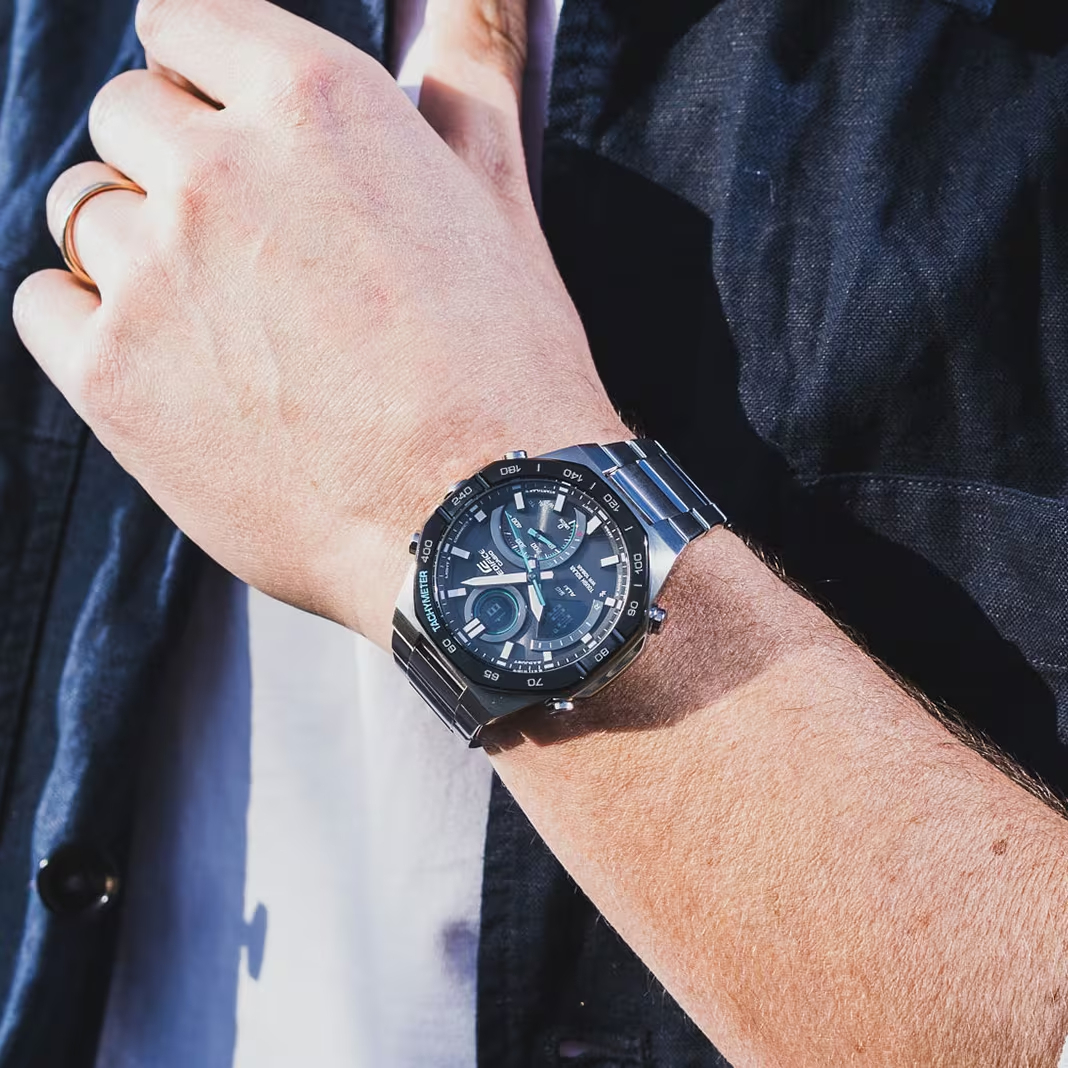 【CASIO 卡西歐】 EDIFICE 手機連接藍牙 金屬八角 農家橡樹 排程計時 賽車  太陽能 不鏽鋼 手錶ECB-950DB-1A