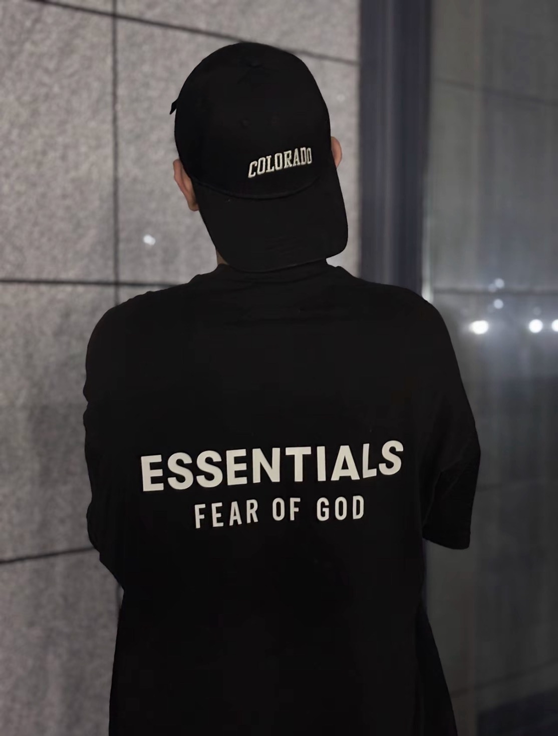 <國外下殺5折!!!😵‍💫> ESSENTIALS Fear of God Essentials 短袖T恤 SS25 三色