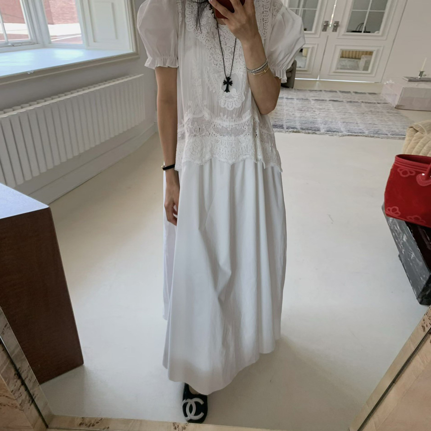 宮廷風復古蕾絲拼接圓領澎澎袖長洋裝