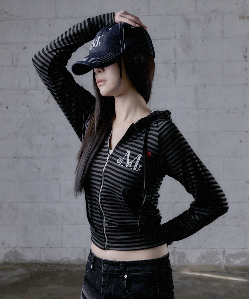 MUCENT Loverittz 愛心 Logo 條紋落肩連帽拉鍊外套 P0000BJX