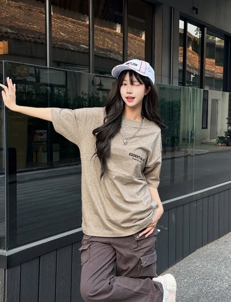 ESSENTIALS Fear of God Essentials 卡灰 短袖 T恤 SS25 前小後大卡灰短T 125AS254191F