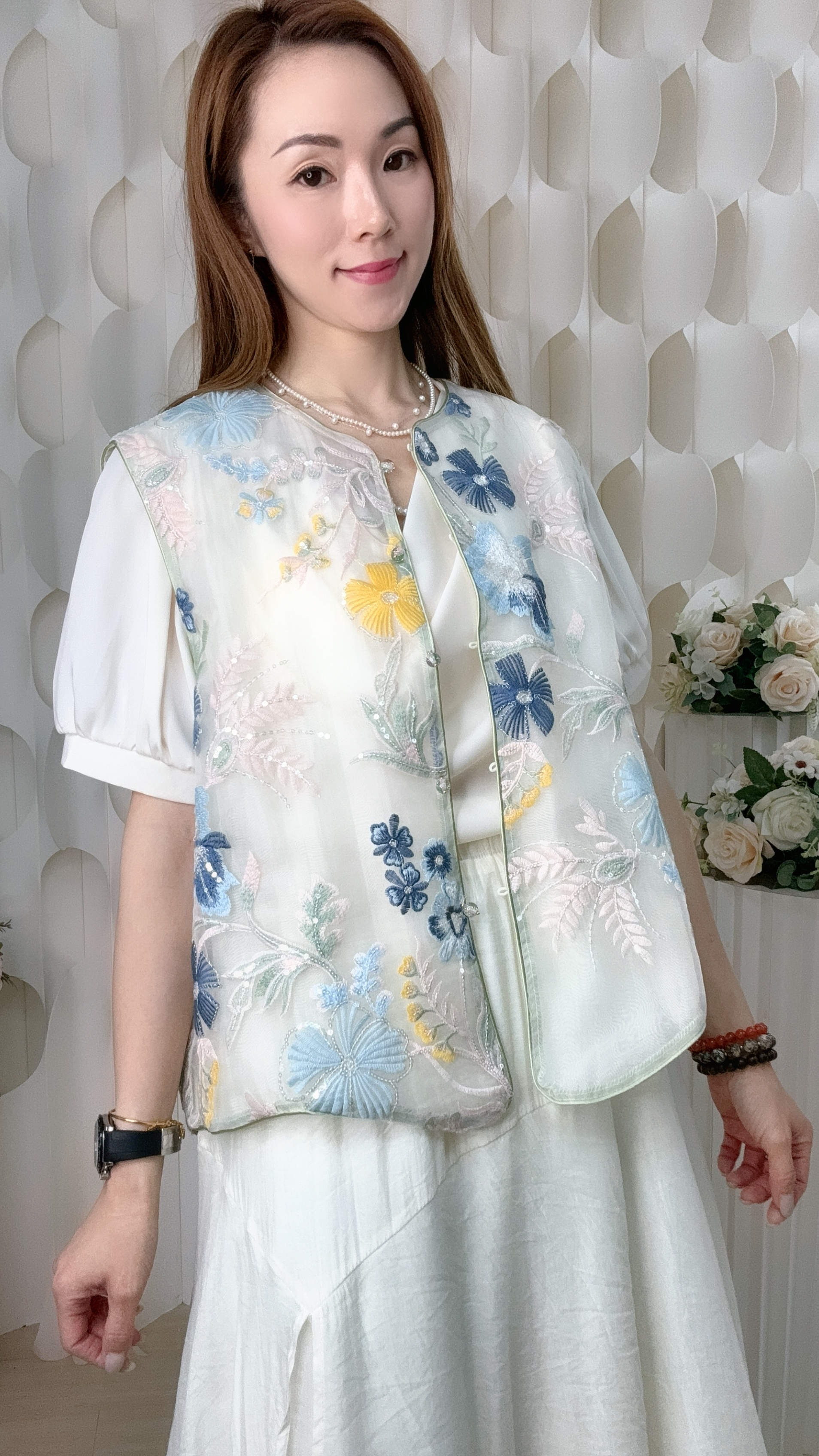 刺繡彩色花兩件套真絲混雪紡背心上衣 (胸內38-48 腰38-48 長22吋 胸外44 腰46 長21吋) 8812 #2505clo