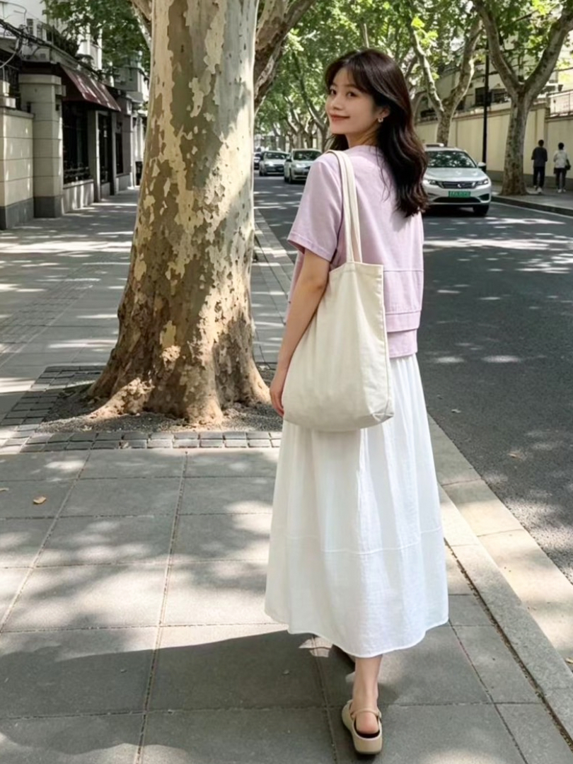 下擺拼接層次設計★整體更有比例感的百搭圓領上衣