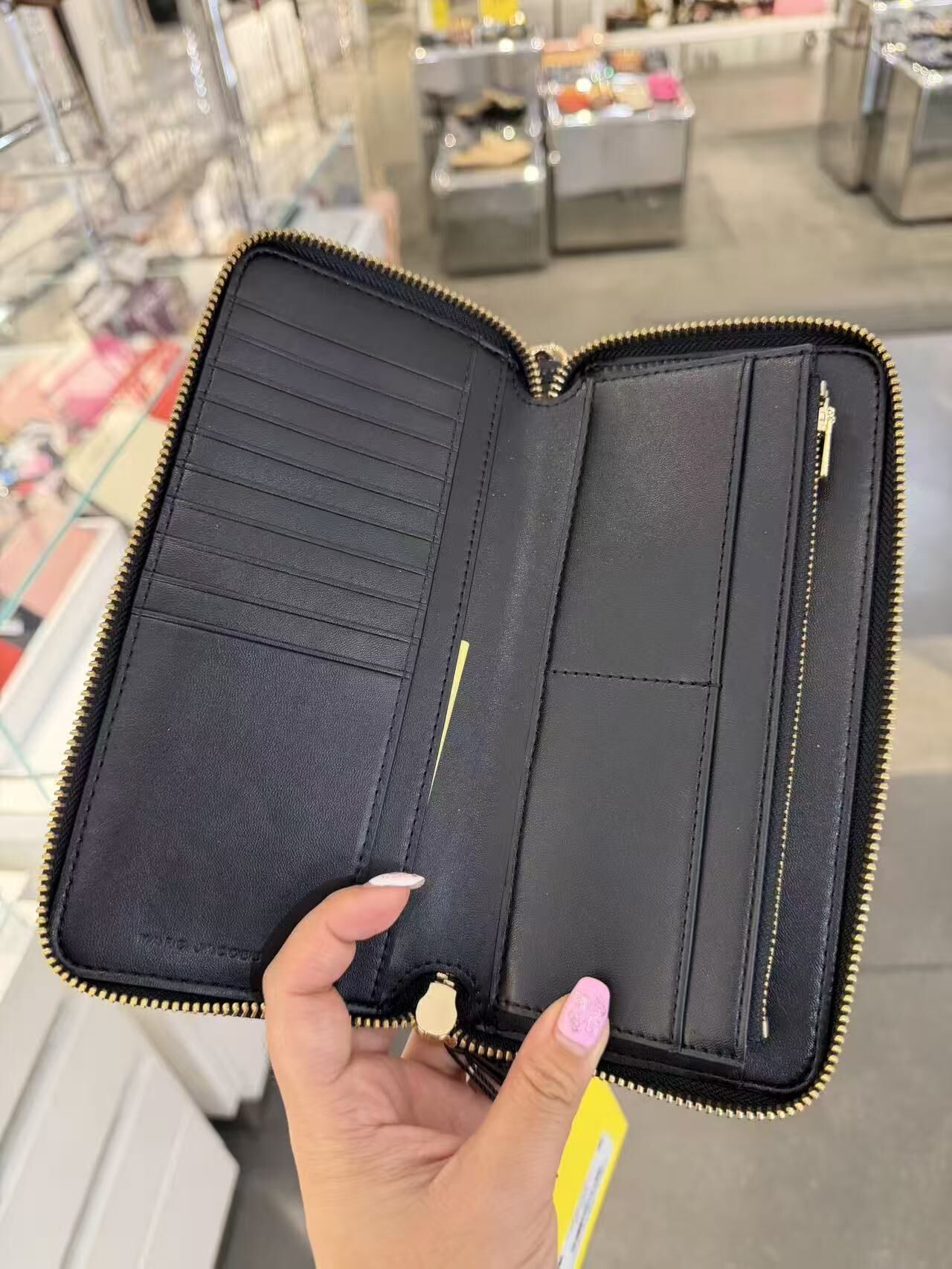 【預購】Marc Jacobs H052602 黑色拉鍊銀包