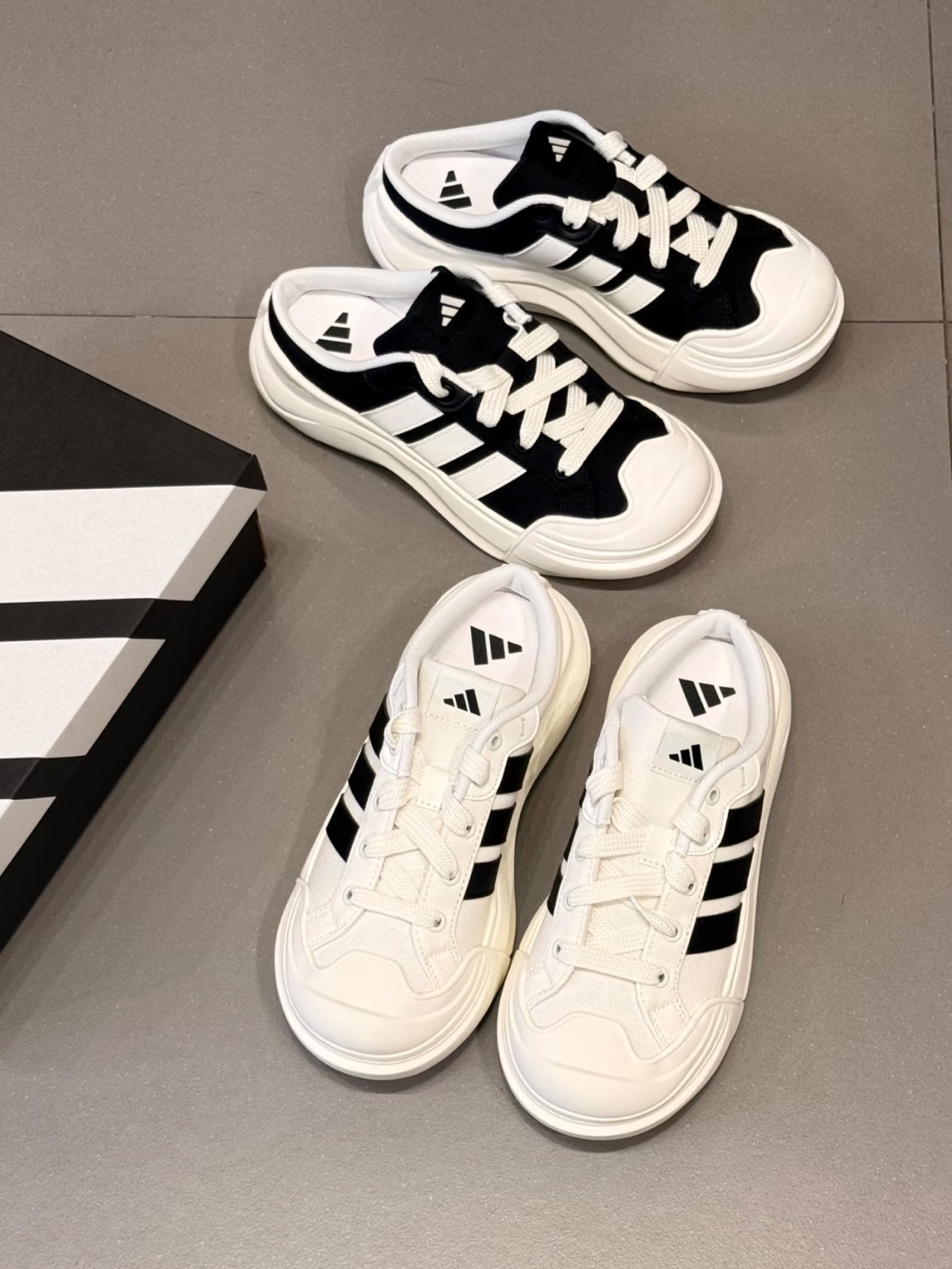 ADIDAS MAXXCOURT MULE 包頭麵包涼拖 2色