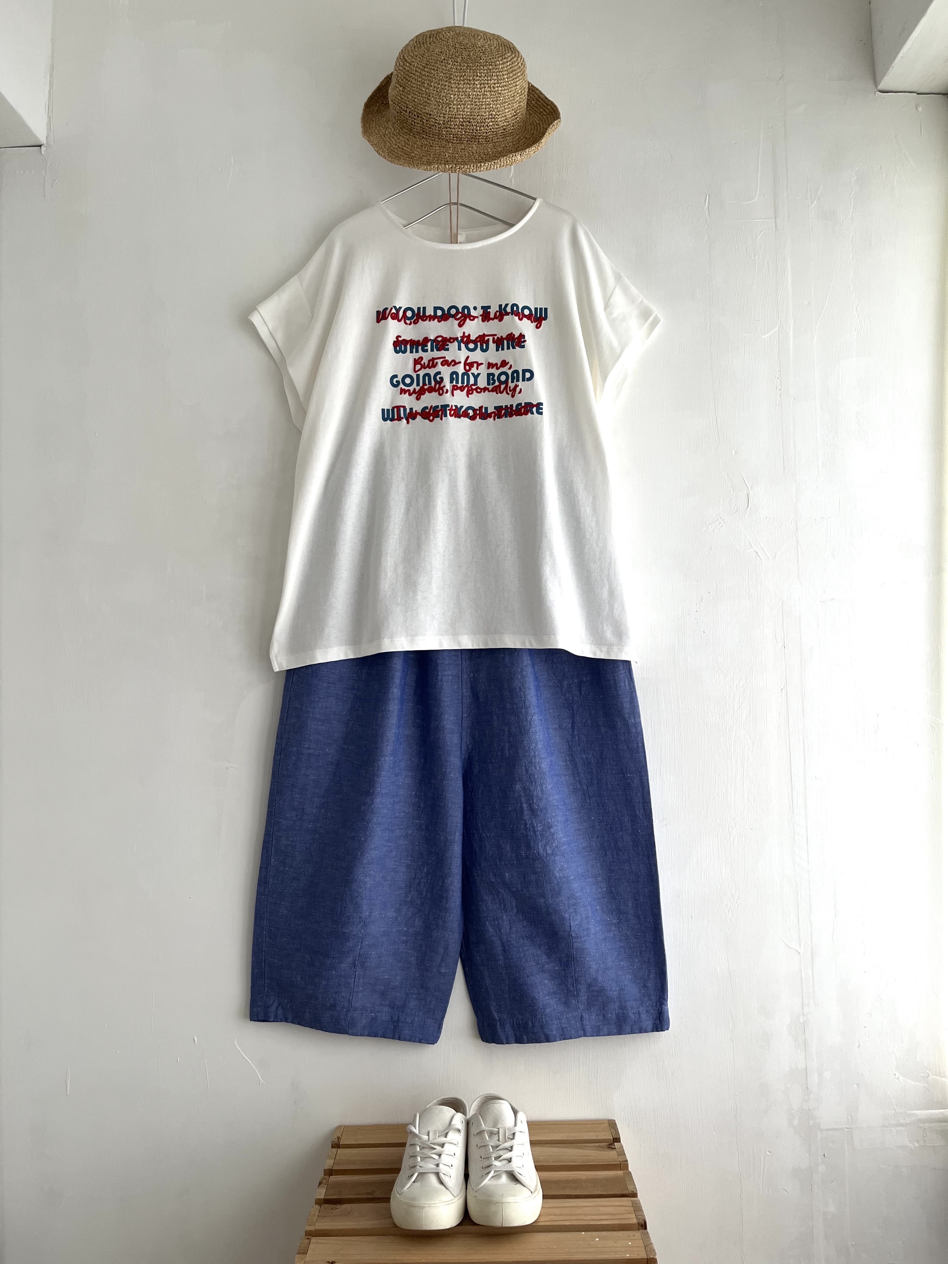LUPILIEN白色圓領刺繡立體字top