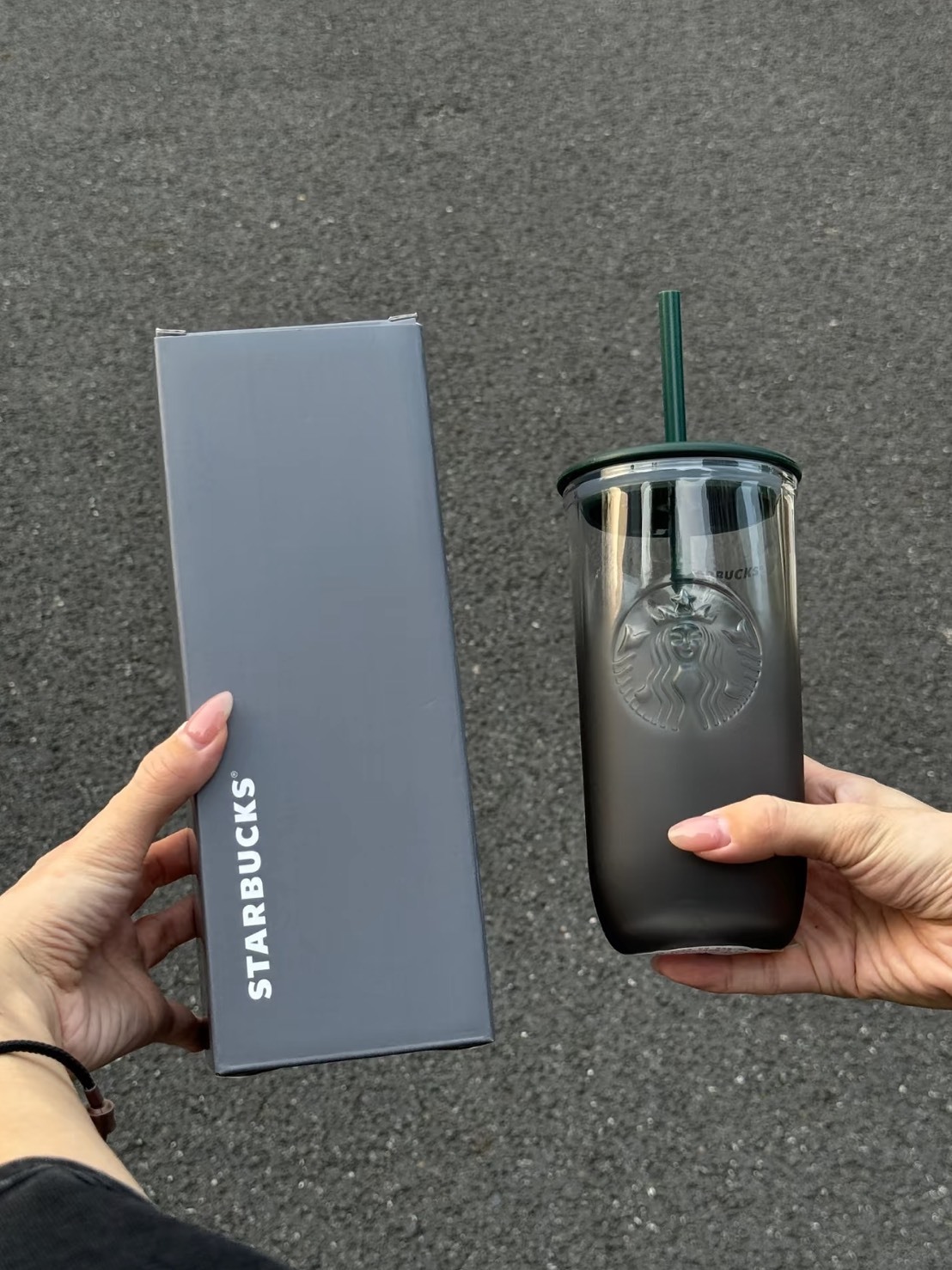 海外限定 STARBUCKS 星巴克 墨水 霧面磨砂 三角玻璃杯 水壺 吸管杯 473ML