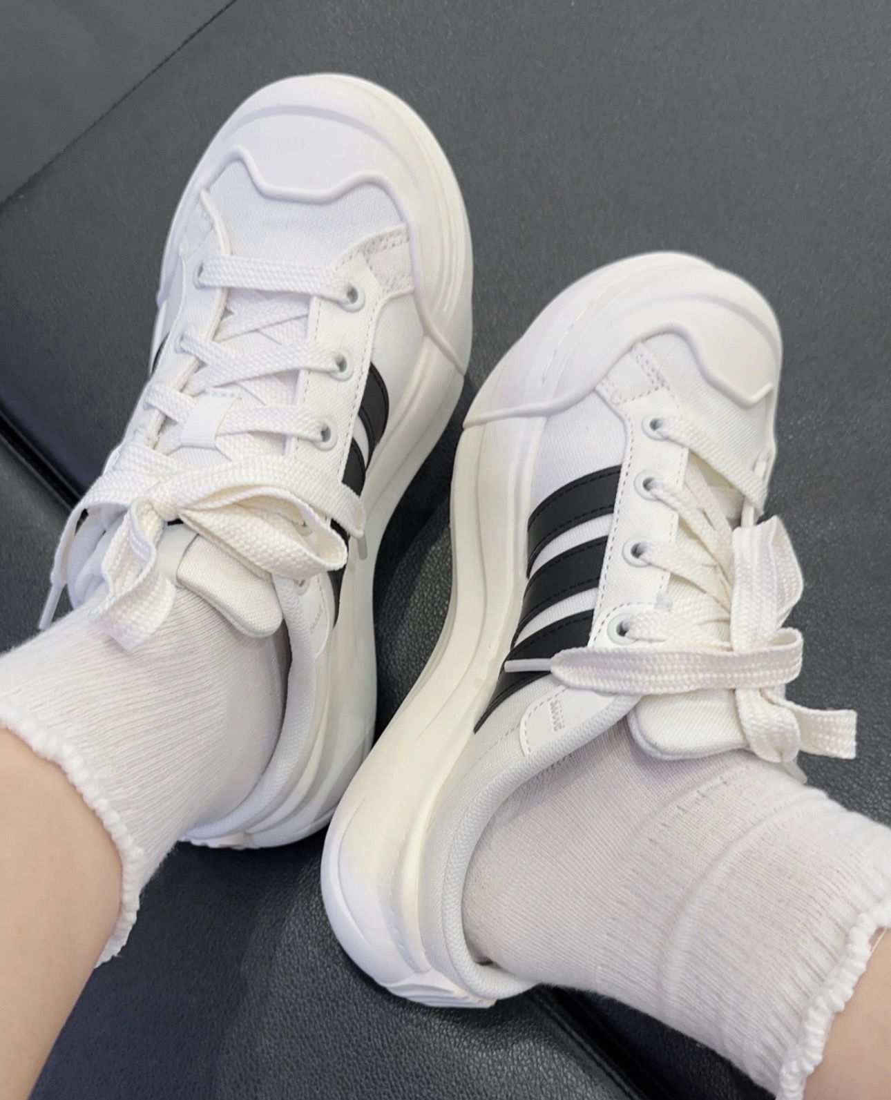 預訂| Adidas MAXXCOURT MULE WHITE/BLACK LA4473