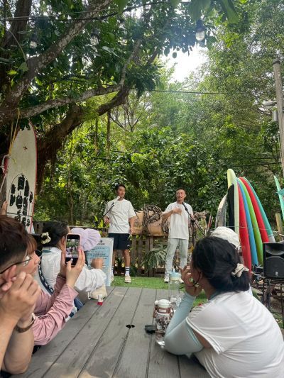 開始淨灘前,創辦人笙闆及代言人李李仁宣導重要事項
