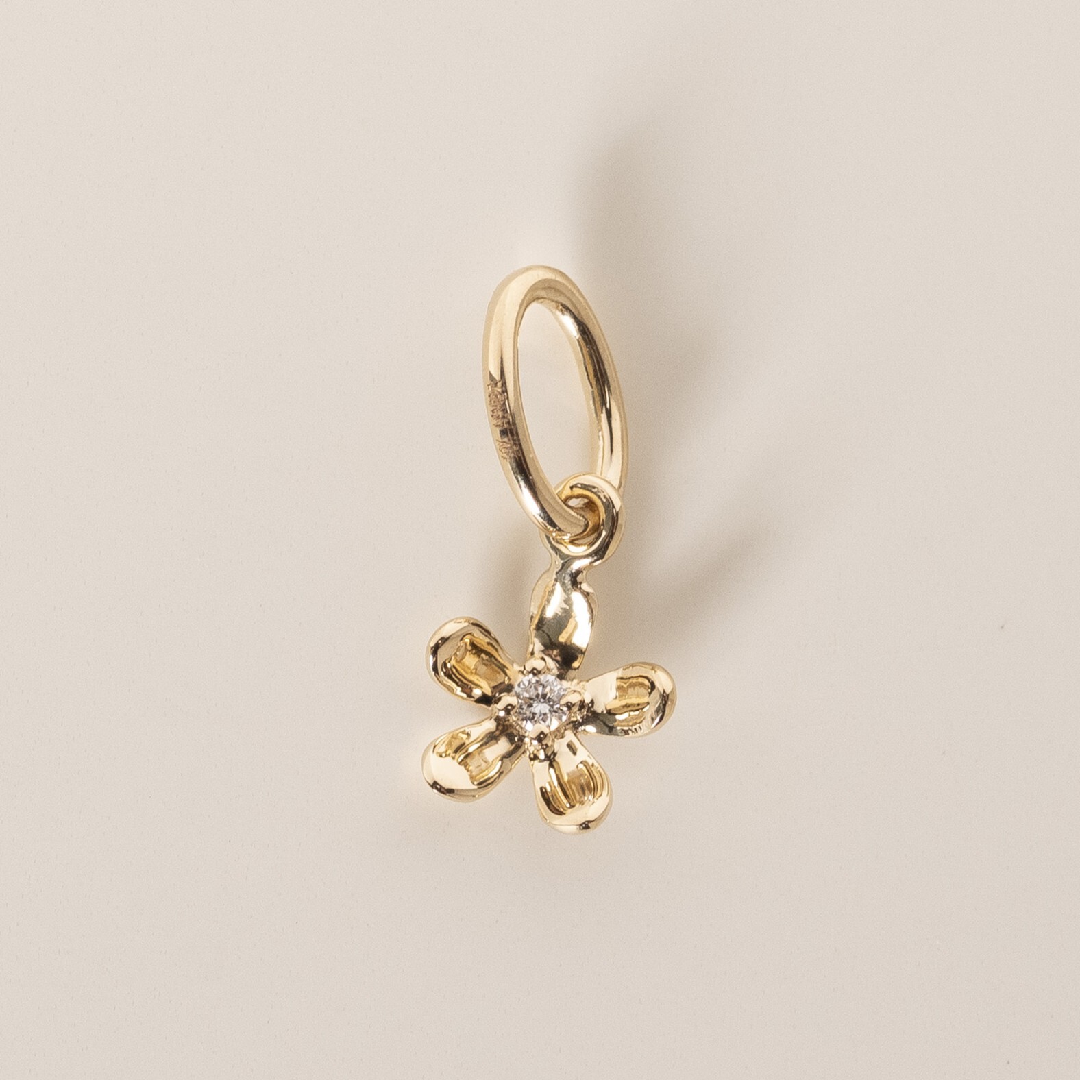 18K Flower Diamond Charm