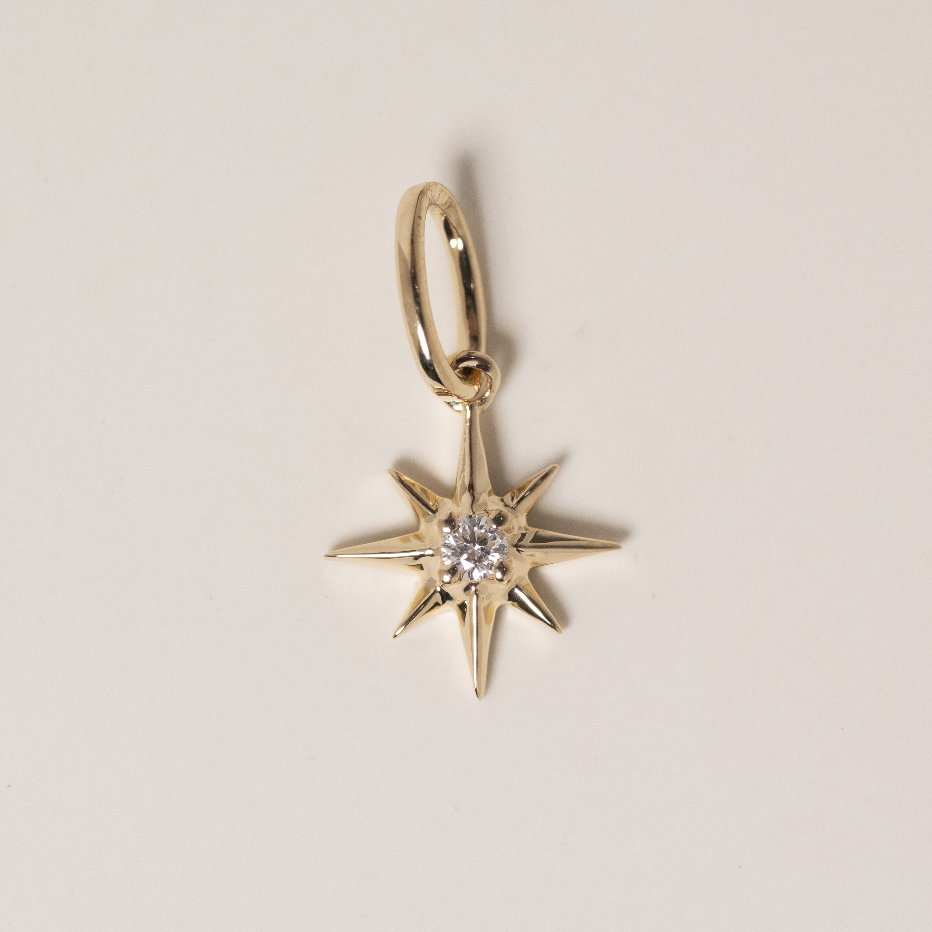 18K FIve-Pointed Star Diamond Charm