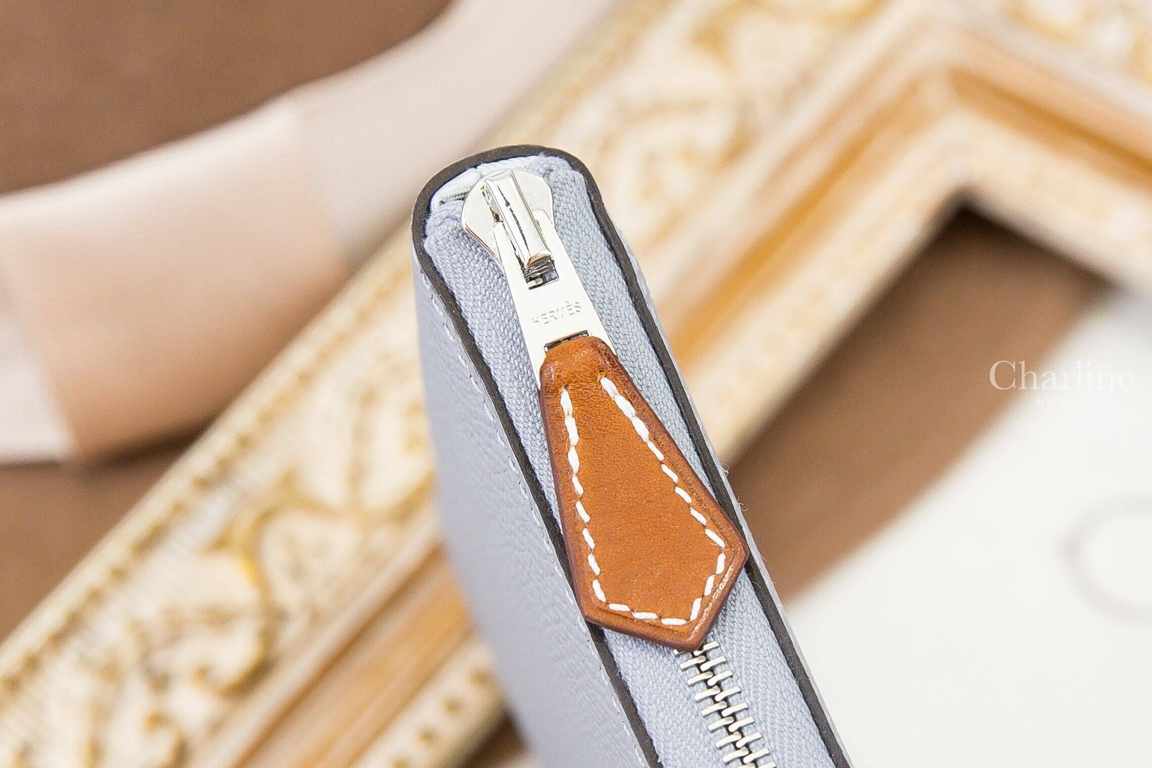 Hermès Silk' In Compact Wallet P0 Gris Pantin Epsom 木偶灰絲巾拉鍊短夾