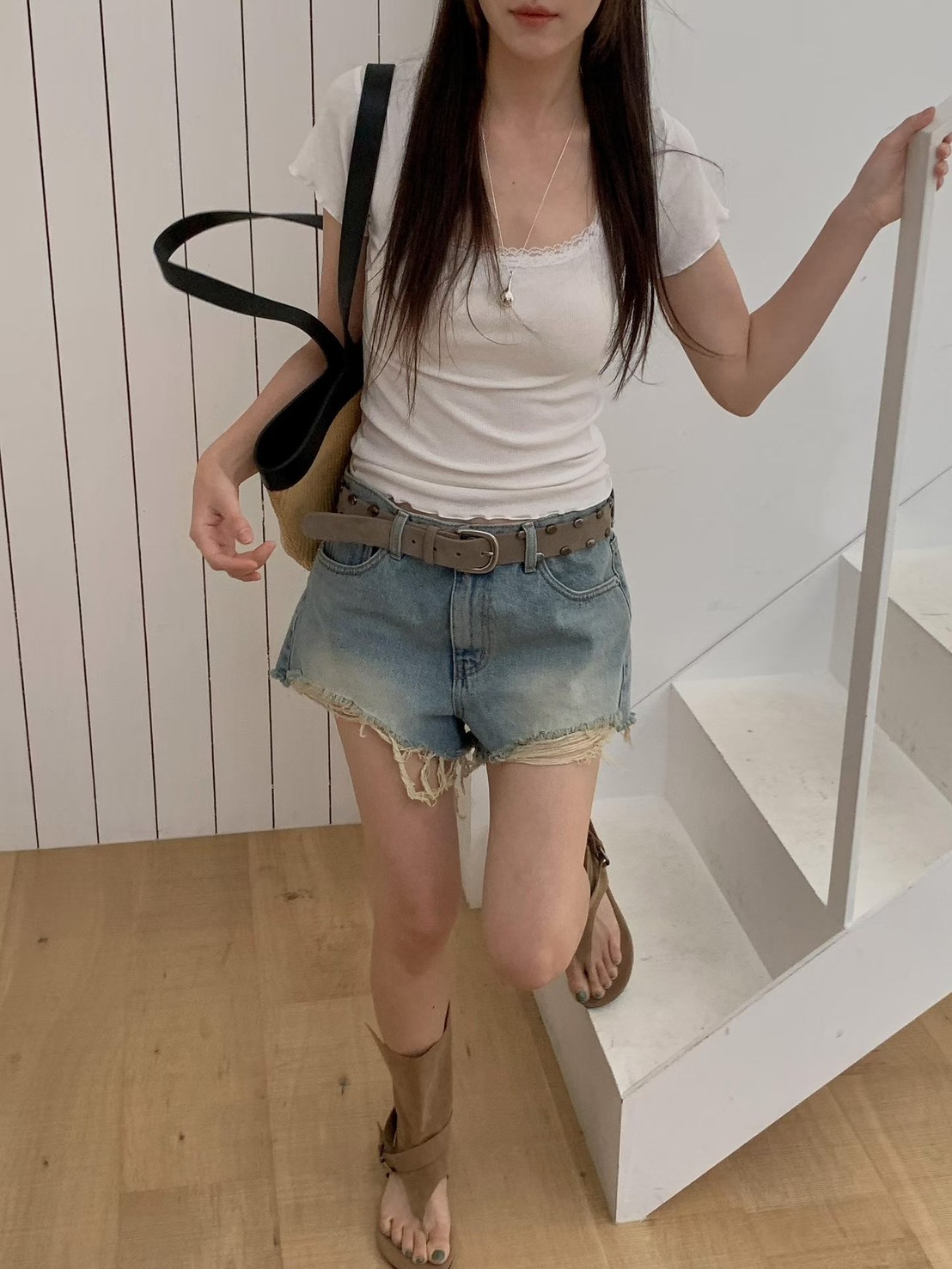 方領蕾絲基本款短T