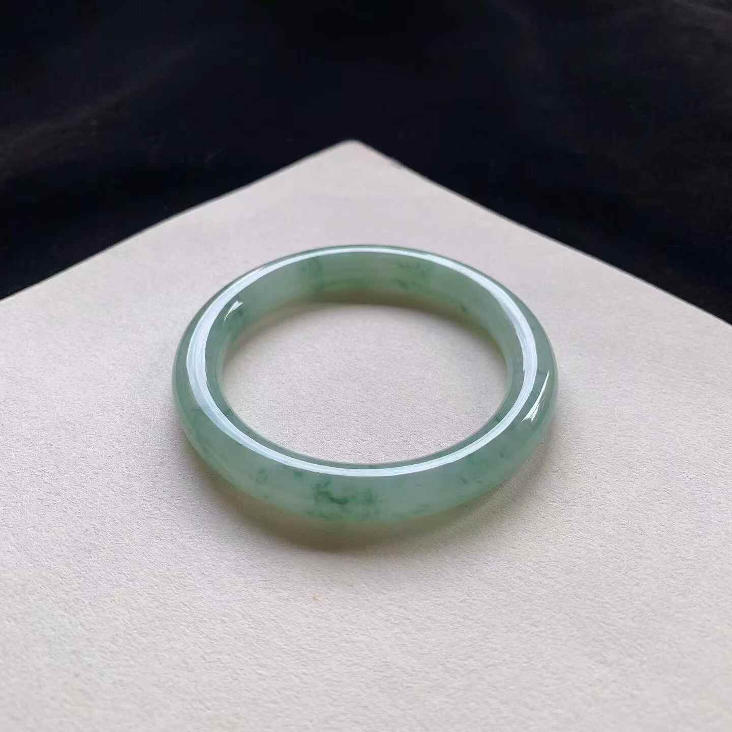 5172354 53.3mm冰飄花翡翠圓條手鐲 (52-54)