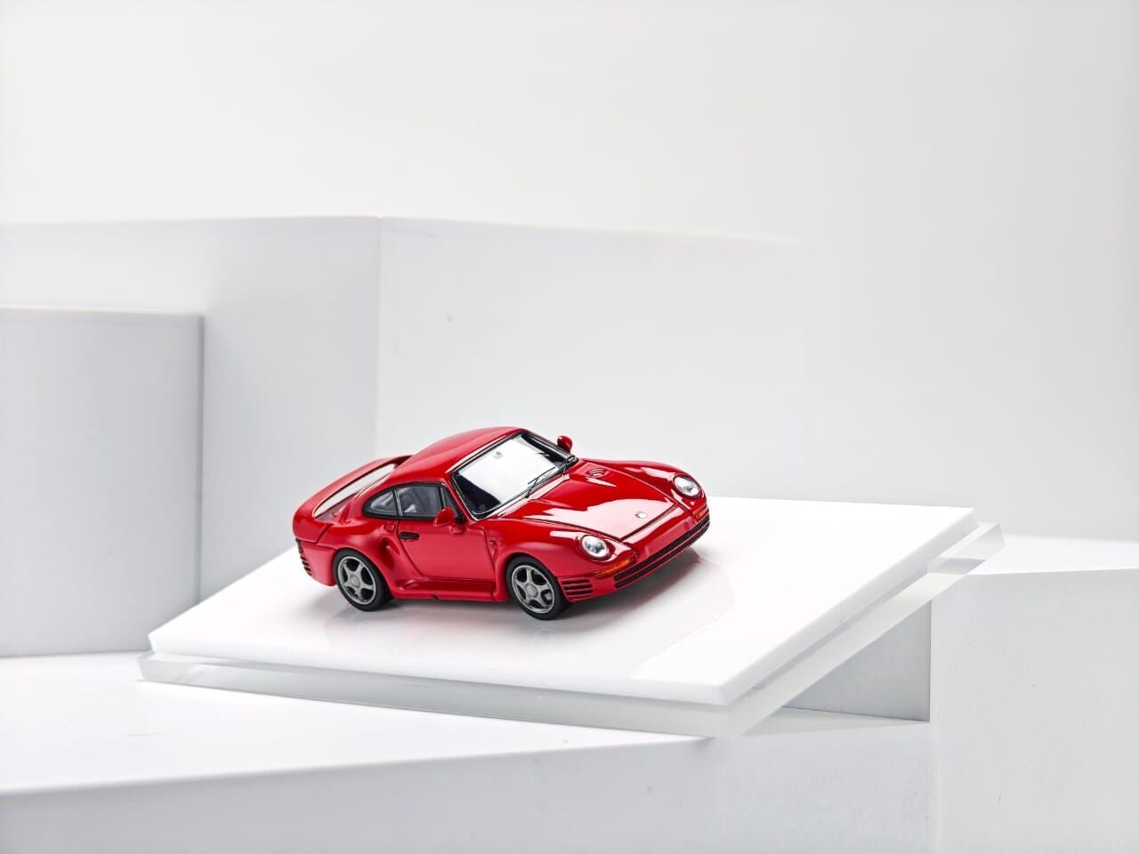 PO-$150 * ZINCIT MODEL * 1:64 PORSCHE 959 RACING RED