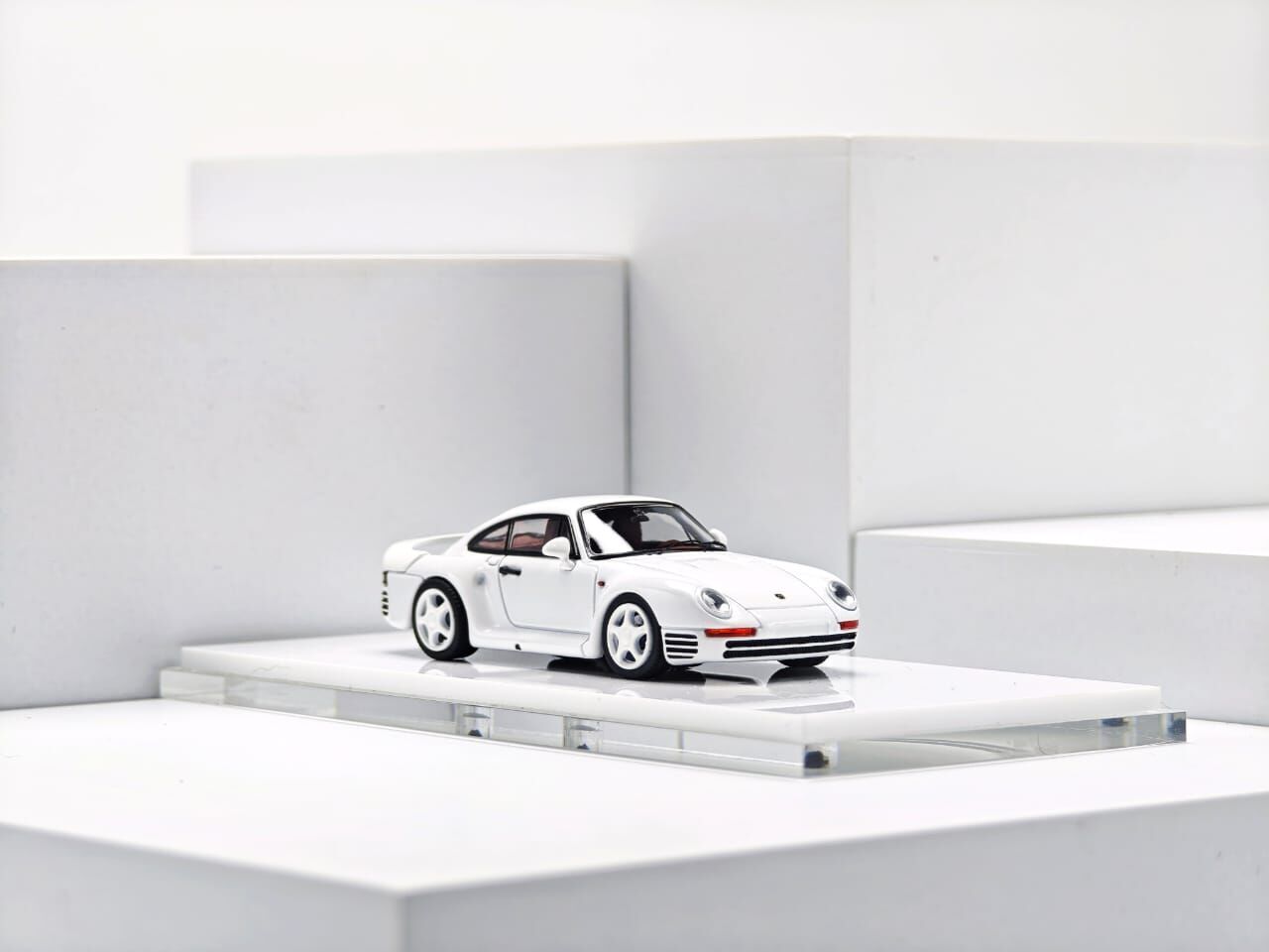 PO-$150 * ZINCIT MODEL * 1:64 PORSCHE 959 IVORY WHITE
