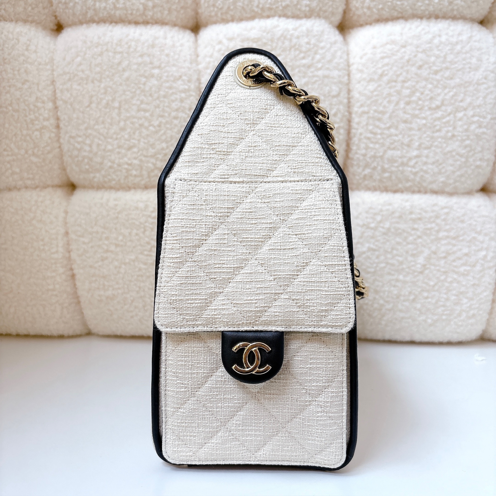 Chanel 25 Bag - Ecru / GHW