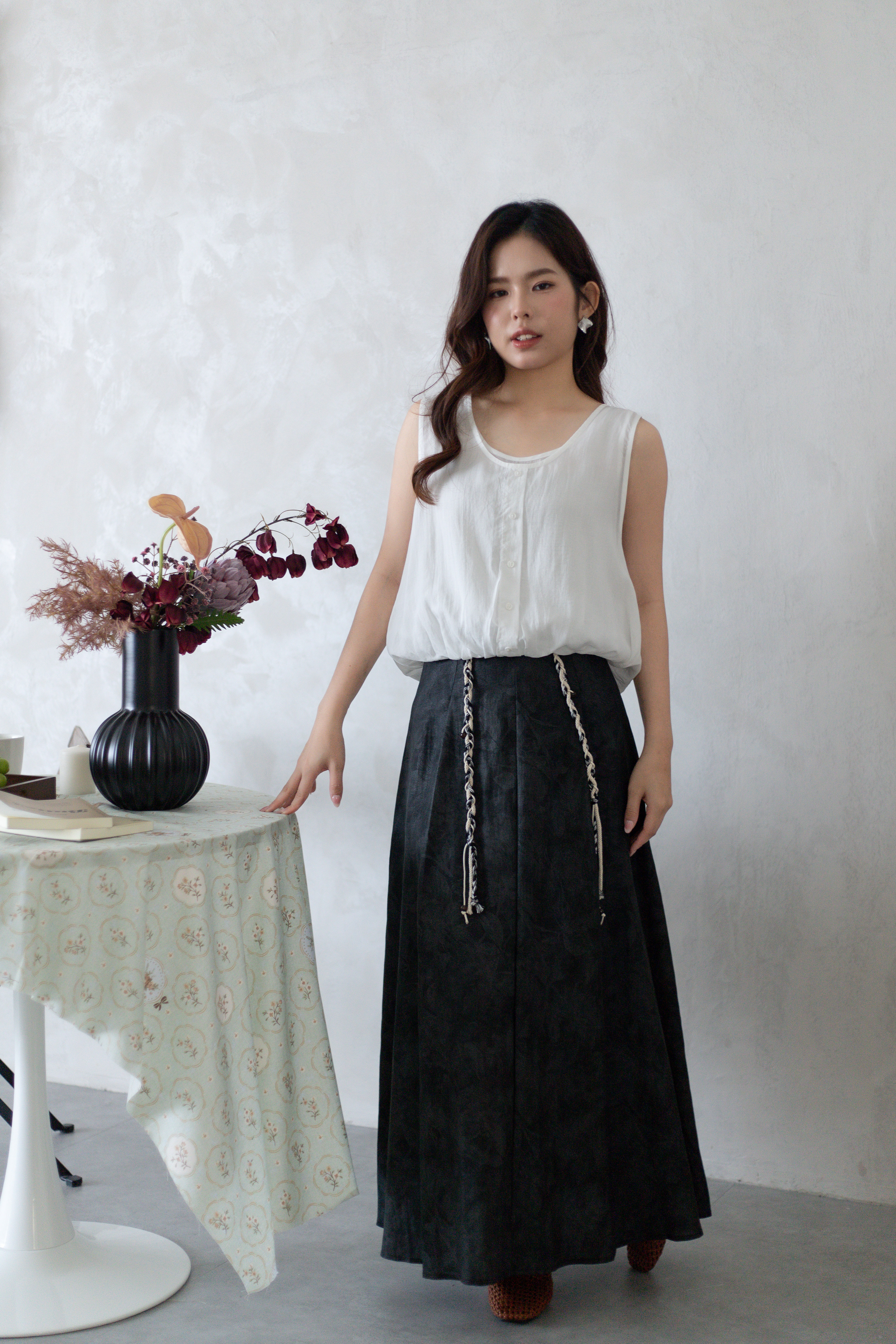 Ember Floral Pleated  Skirt Black -2767SKBLK