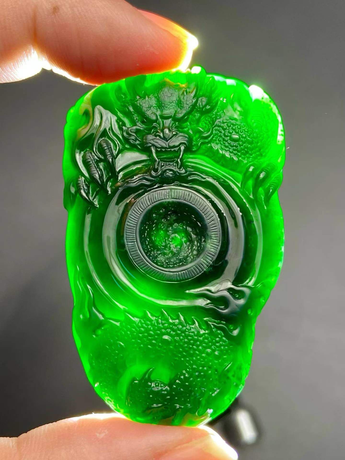 5175959 翡翠墨翠盤龍扣