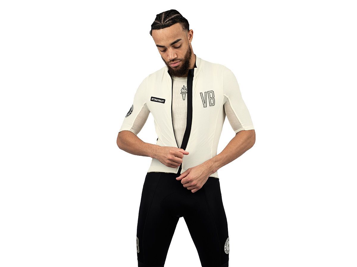 VB Internationalist 男款春夏車衣 奶油白