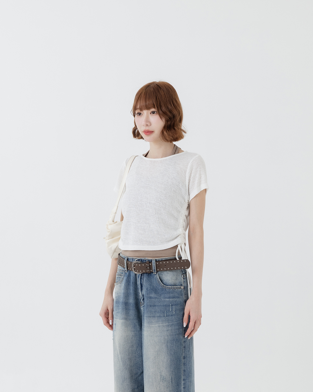 Floral ribbed textured short-sleeved top with side ruching, available in four colors.【01099553】in stock+pre-order