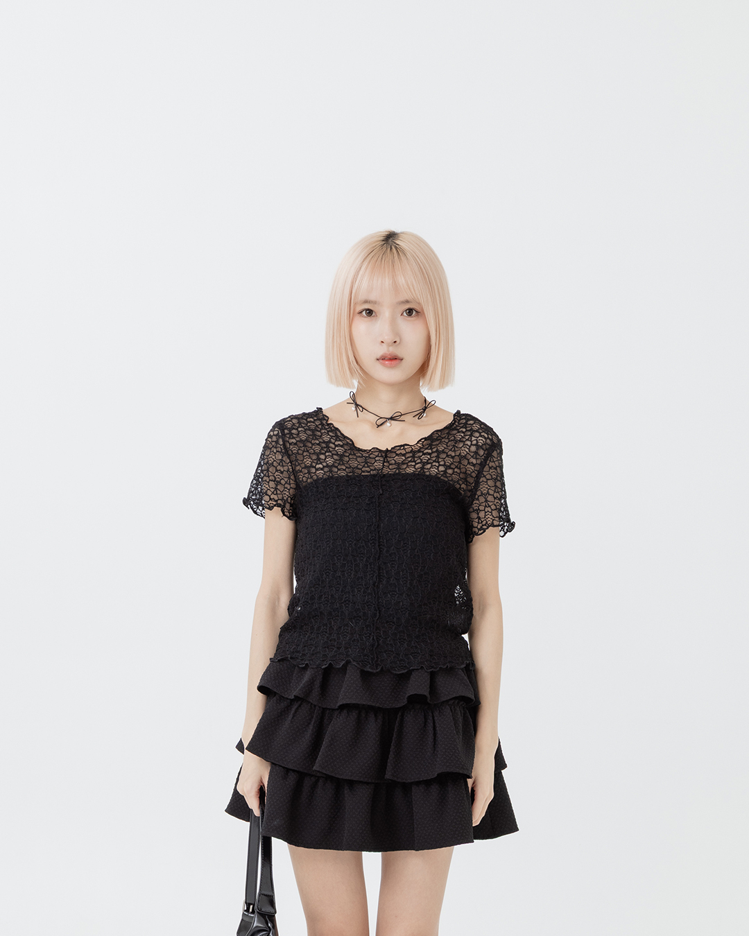 Lace sheer cropped top with ruffled trim, available in two colors.【01099633】in stock+pre-order