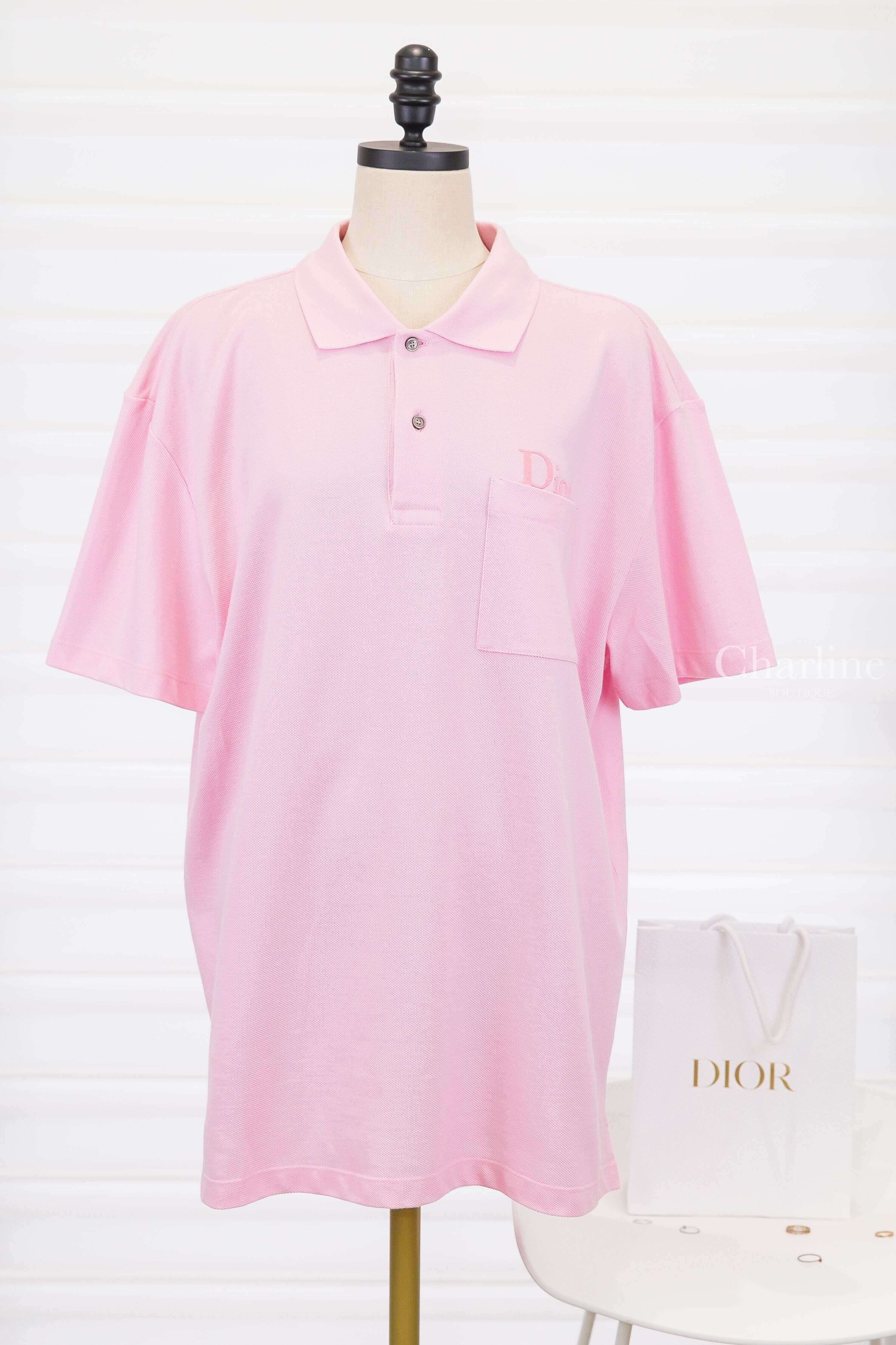 Dior Polo Shirt With Dior Embroidery, Relaxed Fit 淡粉紫色刺繡字母口袋Polo領棉質短袖上衣-Charline Boutique 精品代購