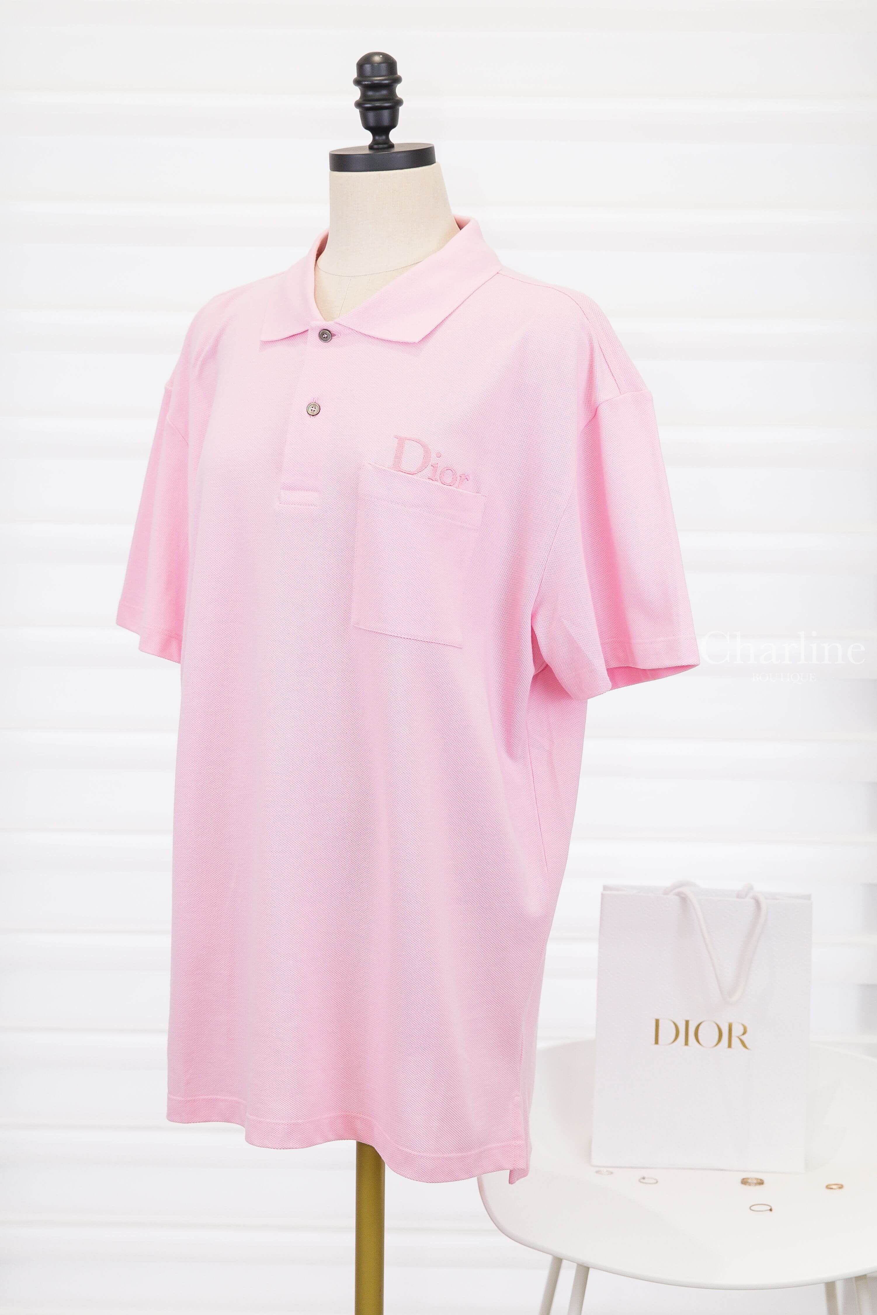 Dior Polo Shirt With Dior Embroidery, Relaxed Fit 淡粉紫色刺繡字母口袋Polo領棉質短袖上衣-Charline Boutique 精品代購
