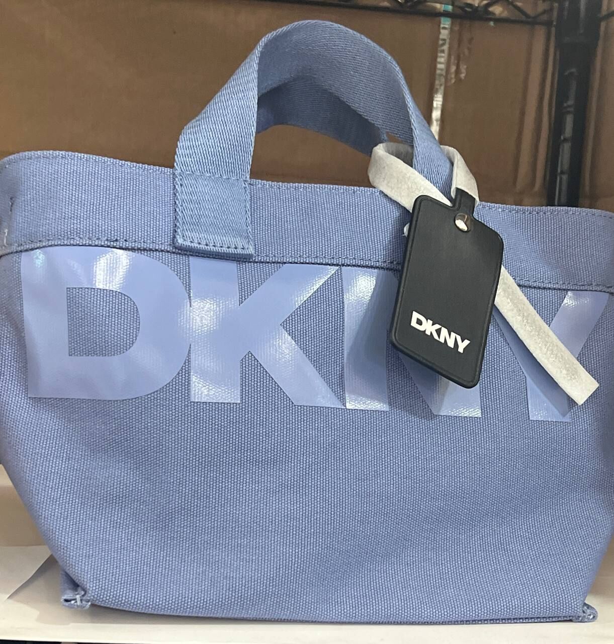 [S] DKNY LIBERTY SKY R51AGJ49-P2U BRADY CANVAS LOGO CROSSBODY BAG, 700948694308 (SD1920)