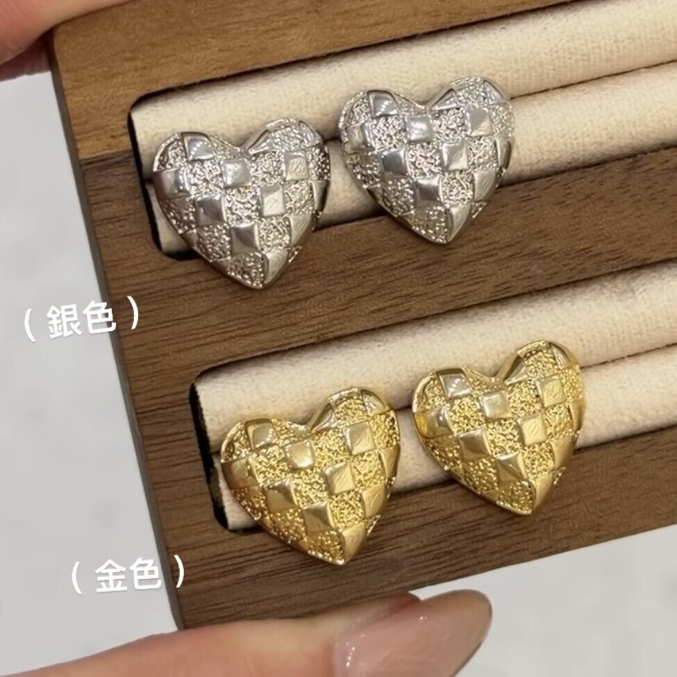 CD38磨砂馬賽克愛心耳針