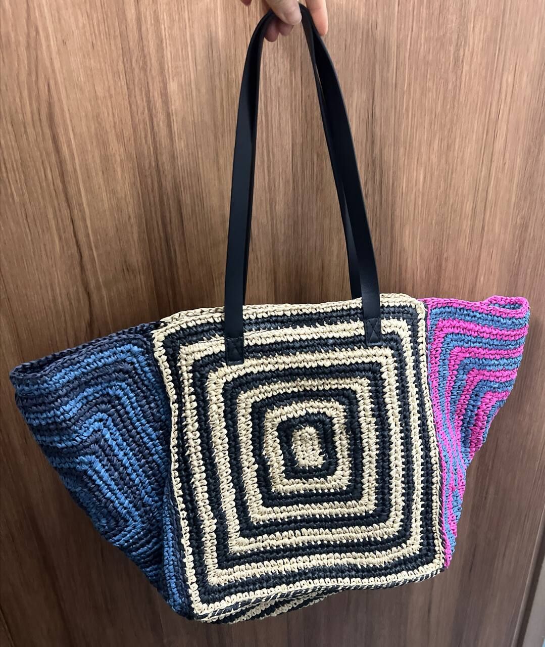 [S] DKNY HOT PINK COMBO R41ADD57-AO7 PALOMA CROCHET STRAW LOGO TOTE, 700948685634 (SD1928)